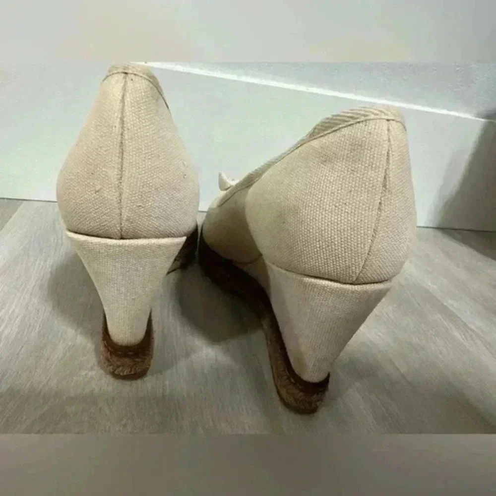 Tory‎ Burch Women's White cream Canvas Jackie Wedge Pumps Size 7.5M